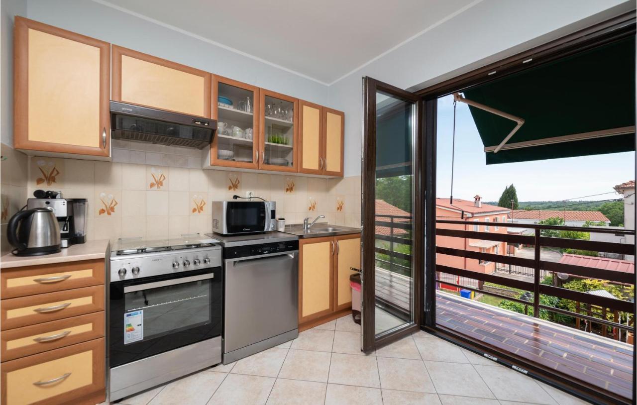 1 Bedroom Amazing Apartment In Peruški Exterior foto